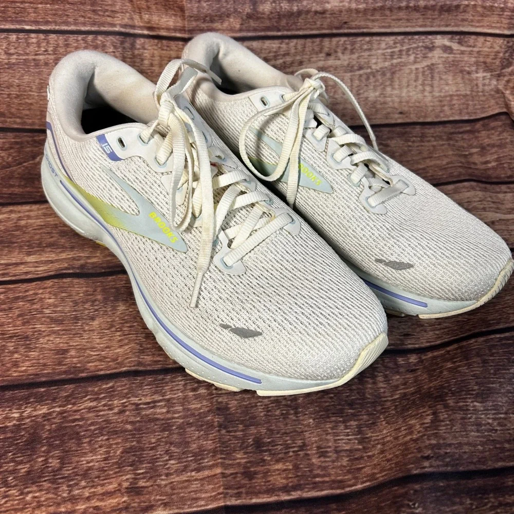 Brooks Ghost 15 Womens Running Shoes Cream White Lavender 1203801B130 Size 9